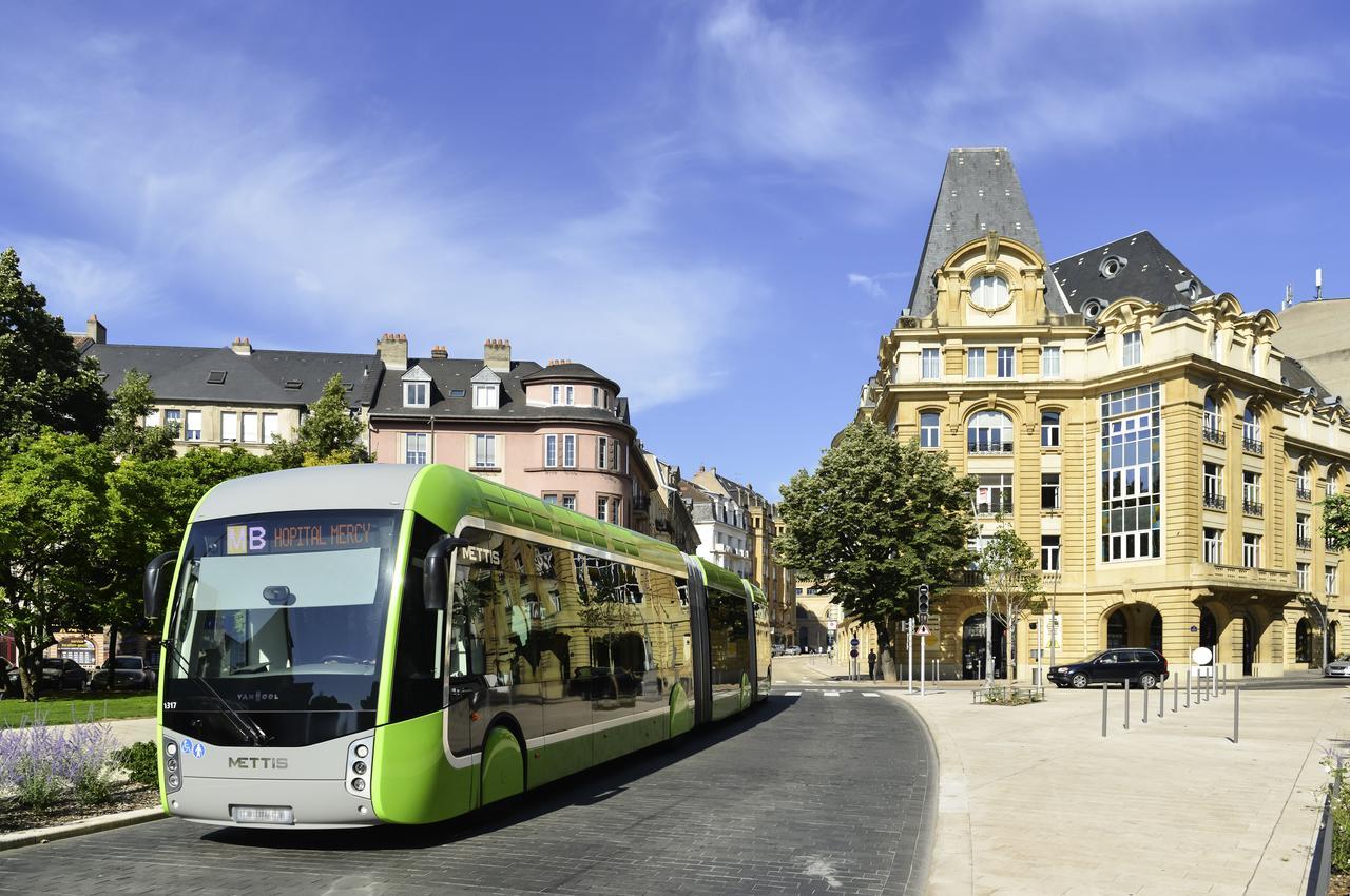 Hotelf1 Metz Centre Devant Les Ponts Eksteriør billede